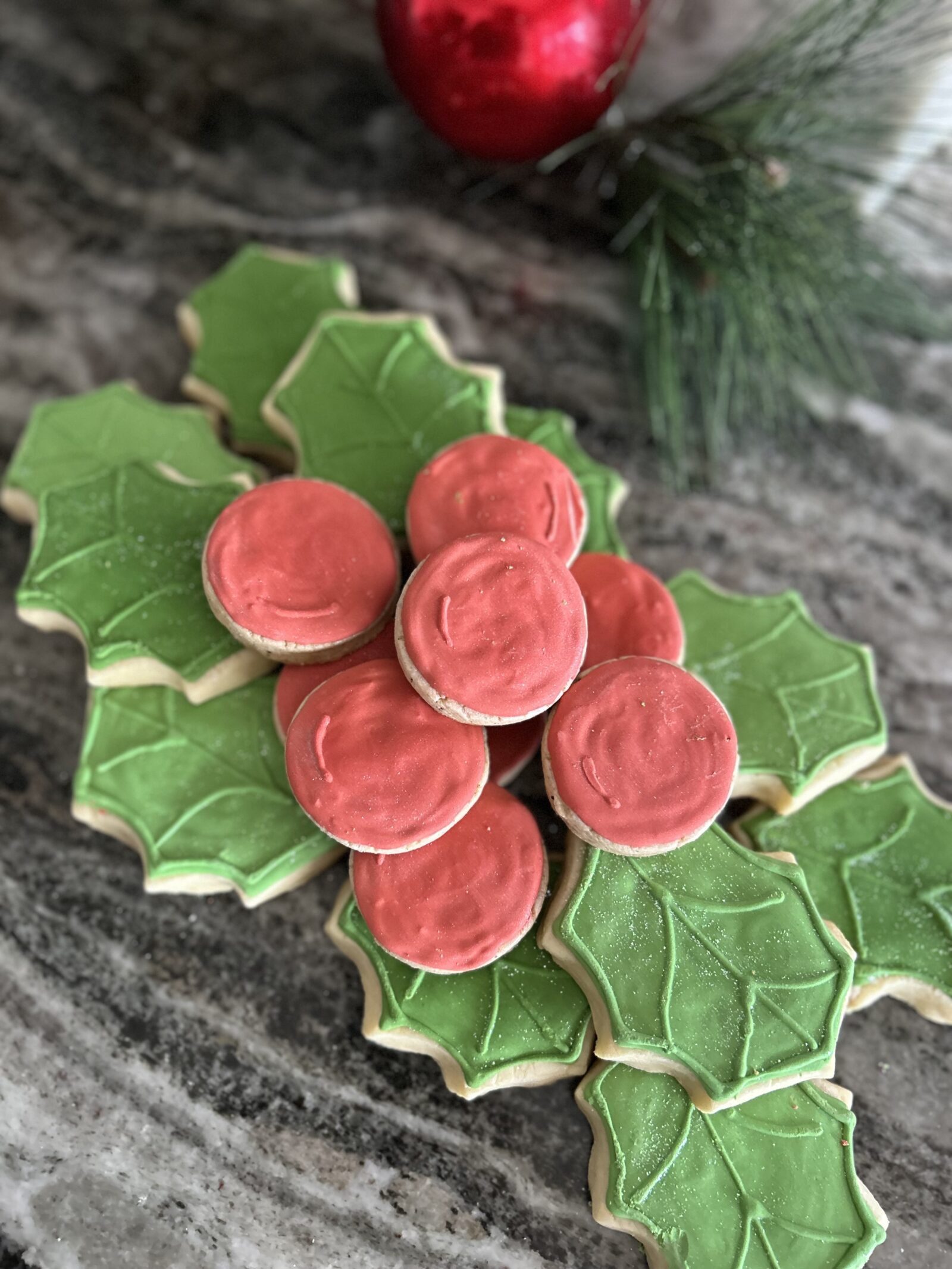 Holly And Berry Sugar Cookie Platter - Image 3